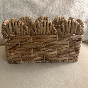 Scalloped Woven Natural Basket